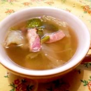 温まる〜☆白菜と厚切りベーコンのスープ